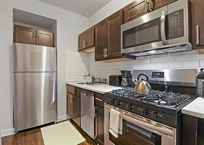 Appartement Warm & Lovely 2br Close To Dining & Shops - Touhy 1s *